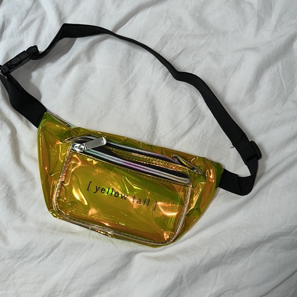 Yellow tail Fanny pack - Picture 3 of 4